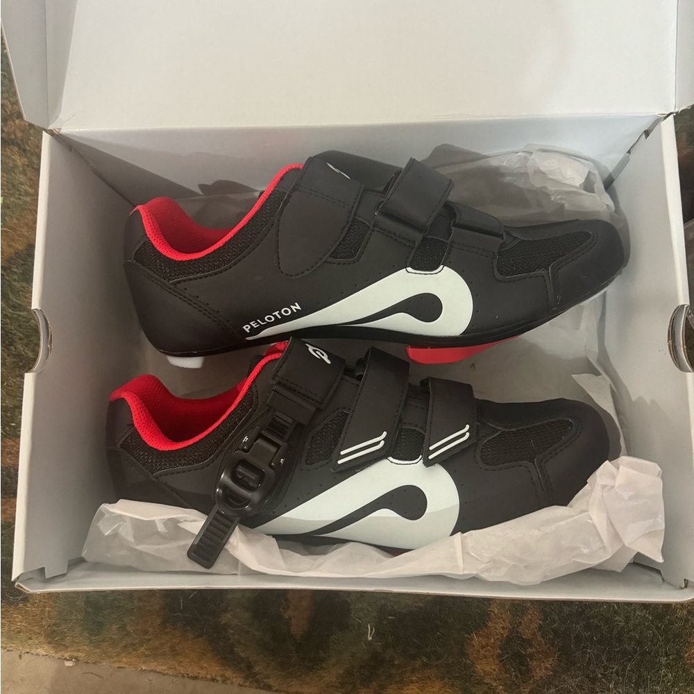 Peloton Men’s cycling Sneakers - Black with White and Red Highlights